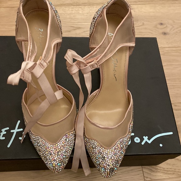 New in box Betsey Johnson Cinderella shoes size 6 - Picture 6 of 9